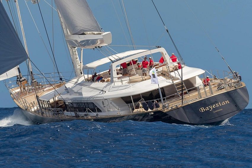 Миллионер Майкл Линч и его дочь пропали после крушения яхты в Италии