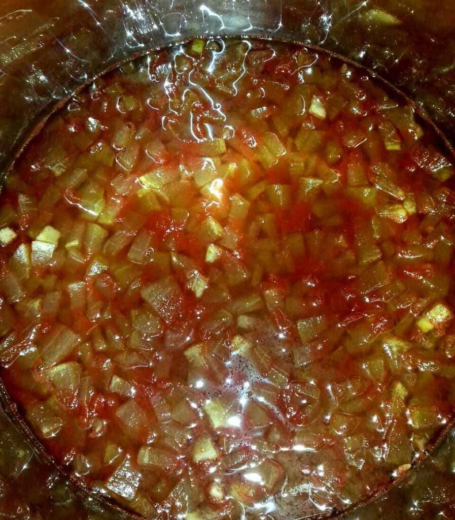 рецепты из арбуза, что приготовить из арбуза, арбузное варенье, варенье из арбузных корочек, салат из арбуза, пирог из арбуза