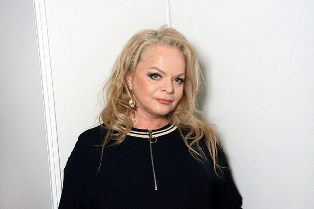 Лариса Долина