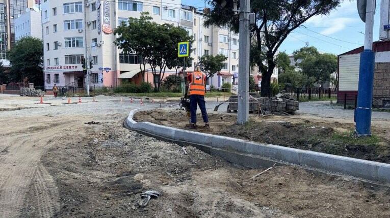 Карта городских раскопок: где в Благовещенске сейчас ремонтируют дороги и как в связи с этим ездят автобусы
