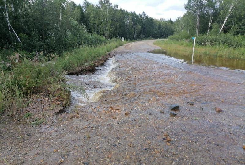 В Амурской области под водой оказалась одна из региональных трасс