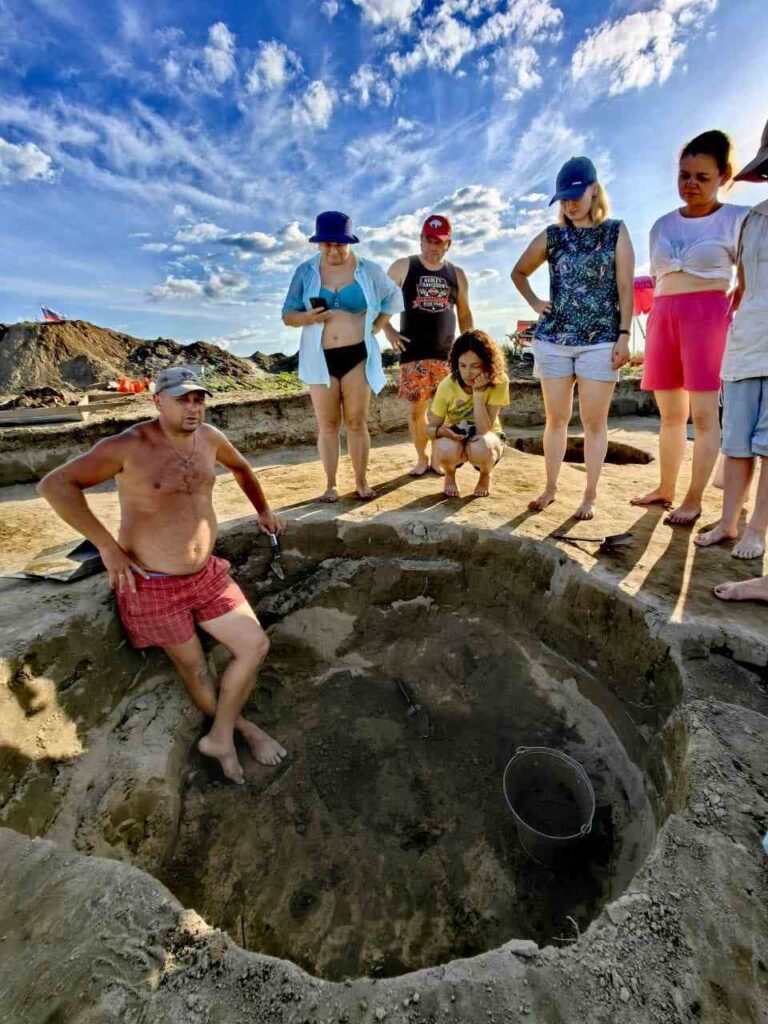 археологические раскопы, День археолога, Денис Волков
