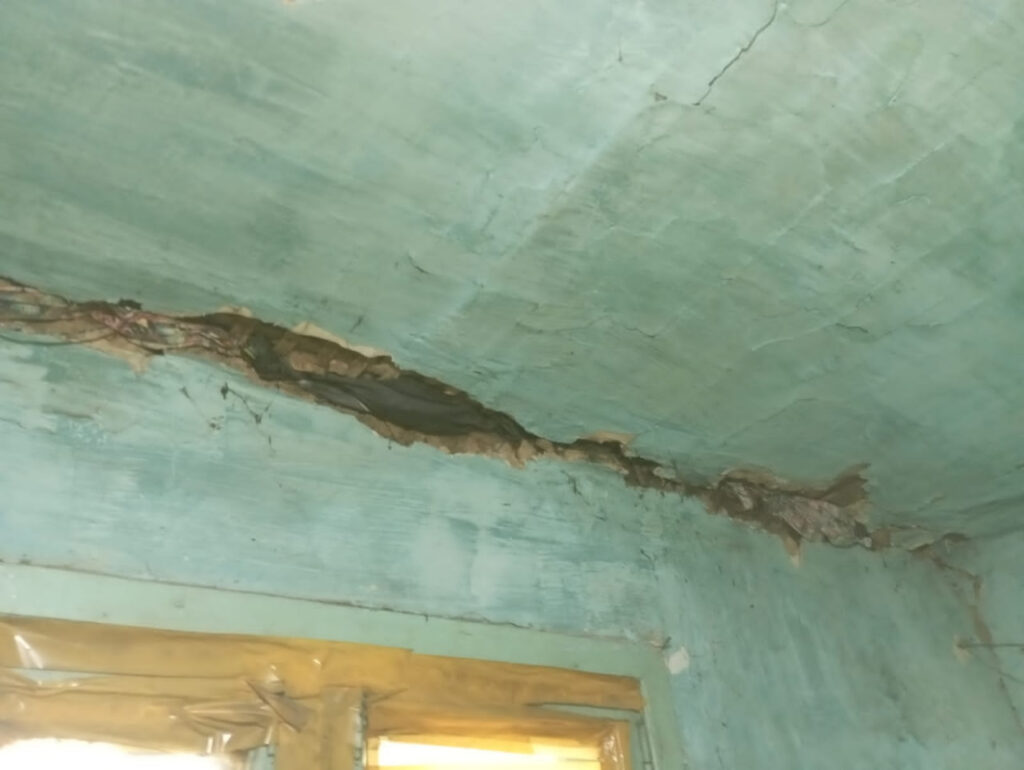 Аварийный дом