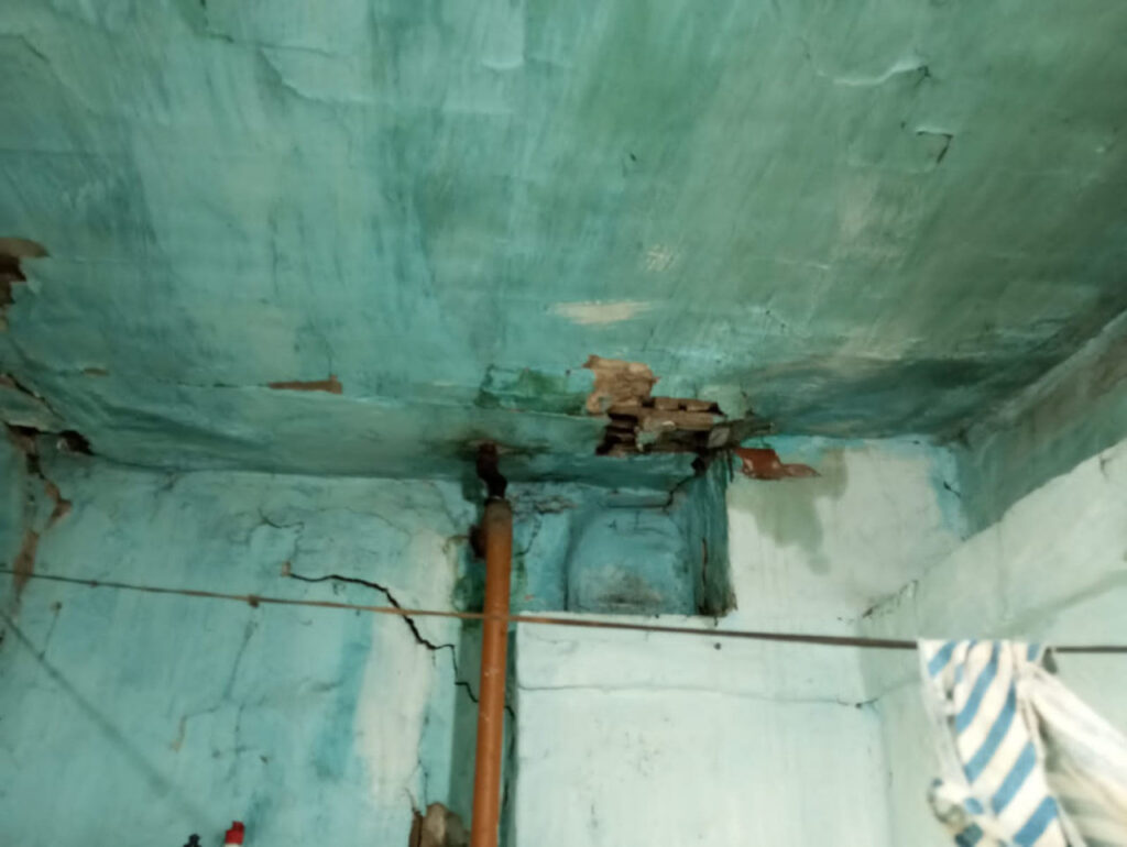 Аварийный дом