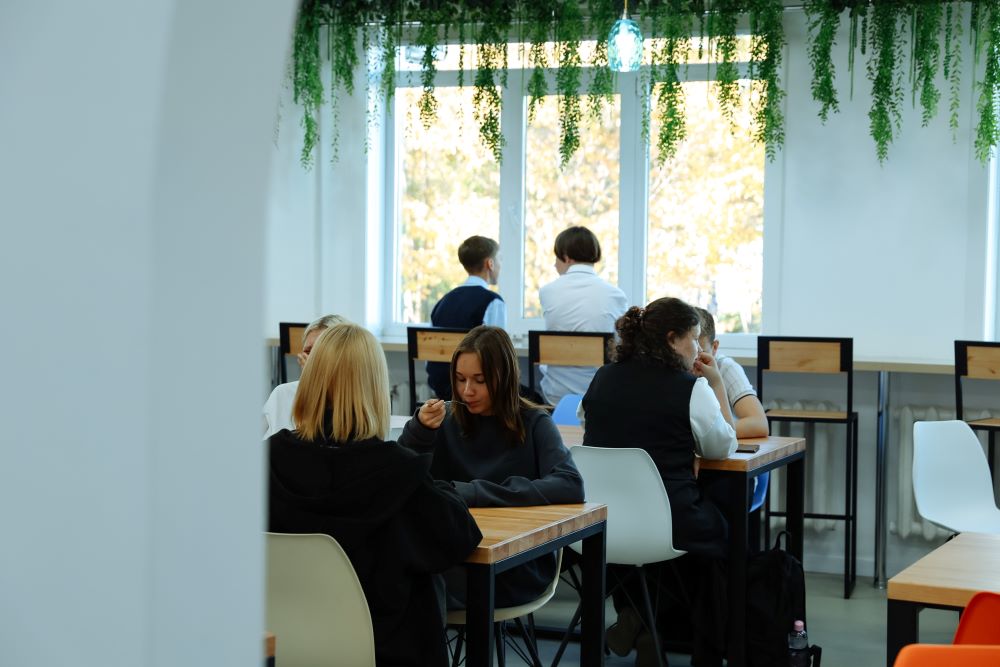 Белогорских школьников учат управлять дронами