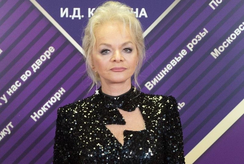 Лариса Долина