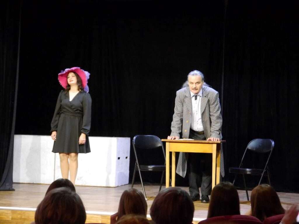 Открытие театрального сезона: благовещенский дом культуры ждет гостей