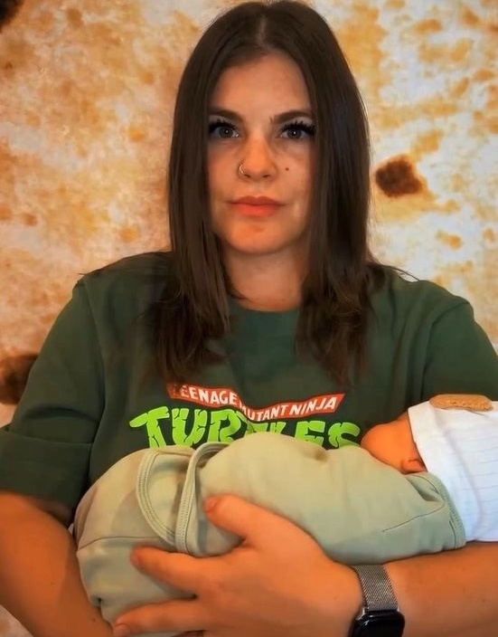 У солистов группы Little Big родился ребёнок в США