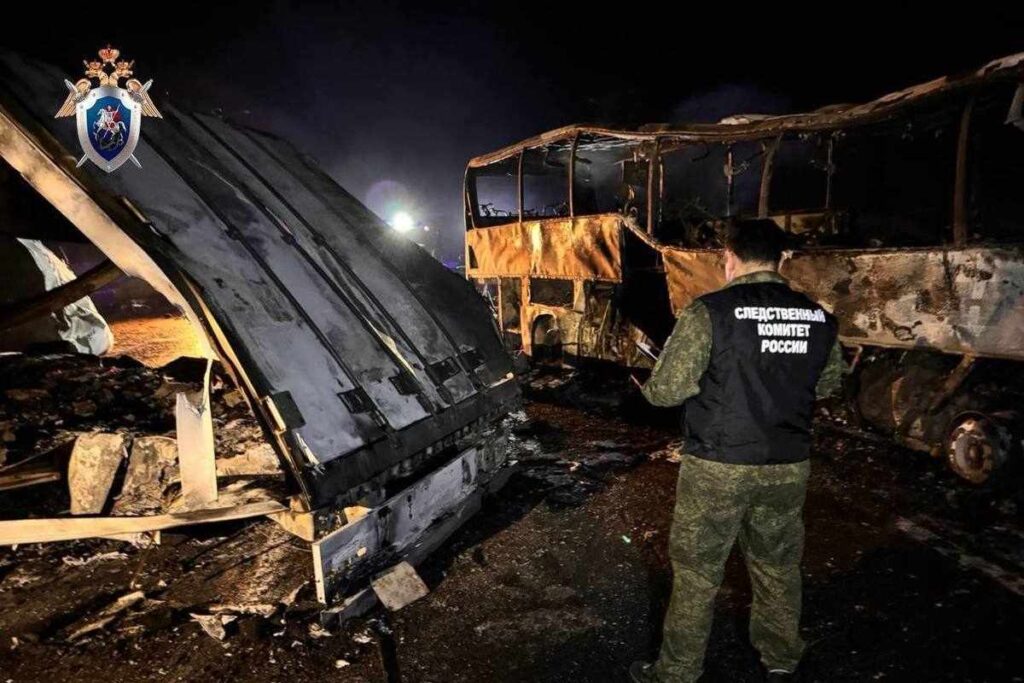 В ДТП с автобусом под Краснодаром пострадали более 30 человек