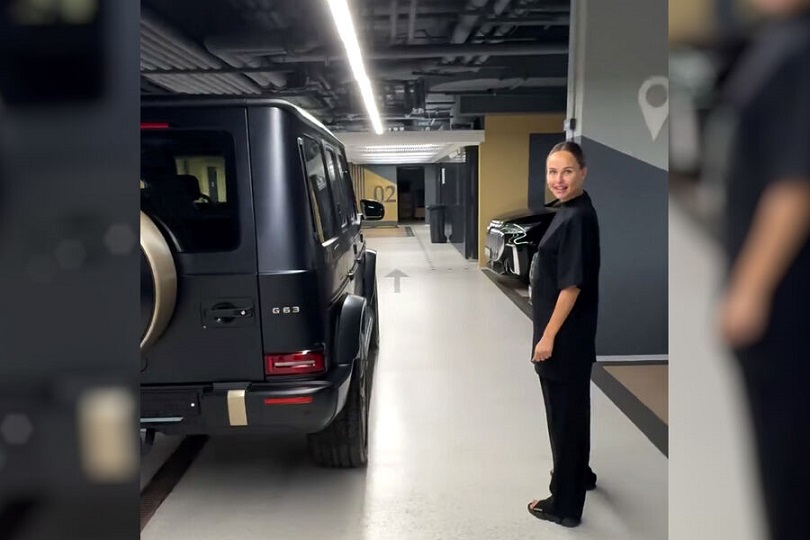 Павел Мамаев подарил жене автомобиль за 30 миллионов рублей после рождения сына