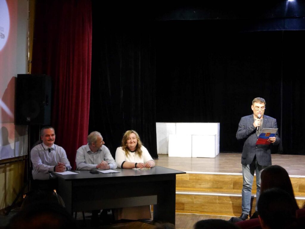 Открытие театрального сезона: благовещенский дом культуры ждет гостей