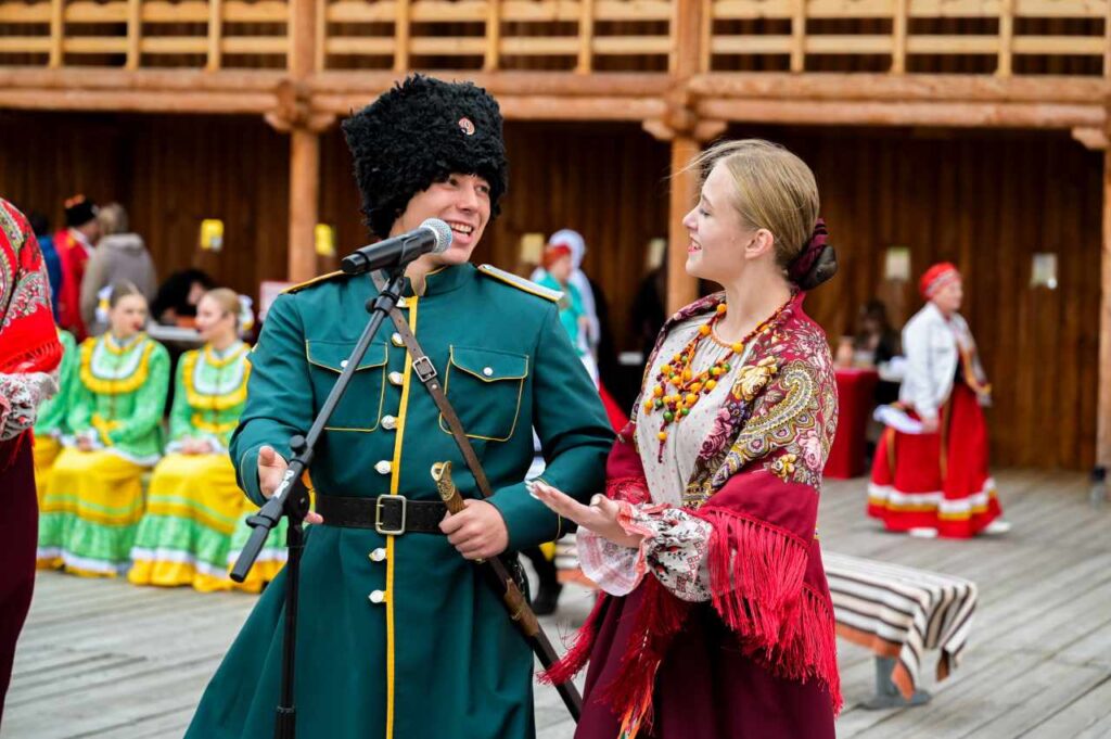 Фестиваль в Албазиноском остроге