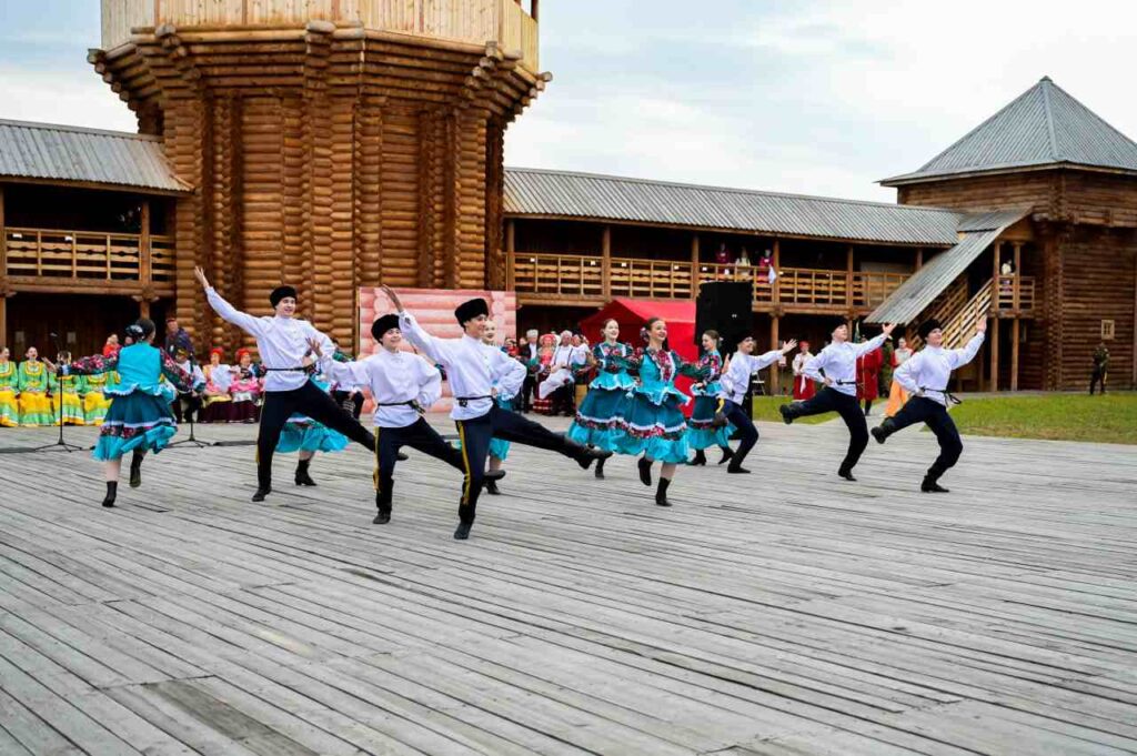 Фестиваль в Албазиноском остроге