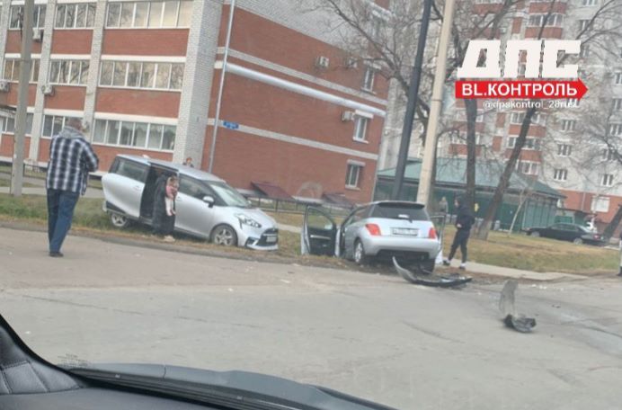 В Благовещенске в ДТП пострадала годовалая девочка
