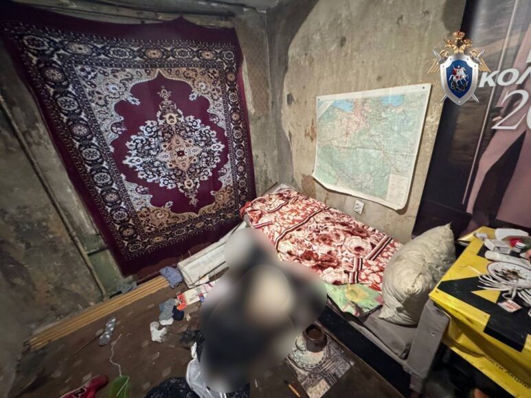 В Петербурге полицейские обнаружили труп мужчины в диване