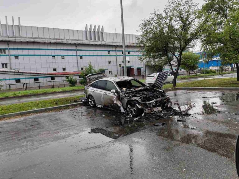 Сгоревшее авто