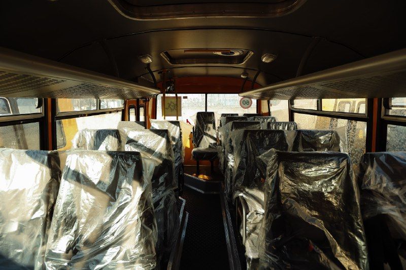 Дополнительные печки и тройное остекление: амурские школы получили новый транспорт