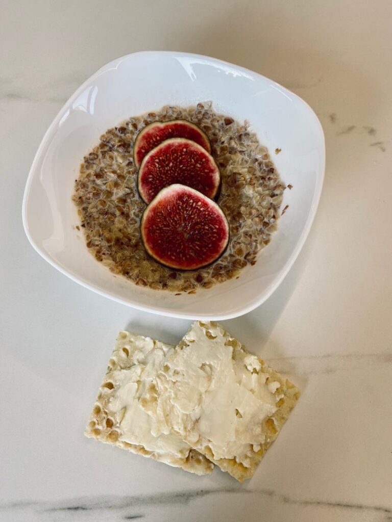 гречневая каша на молоке с инжиром, рецепт, Мария Остапенко