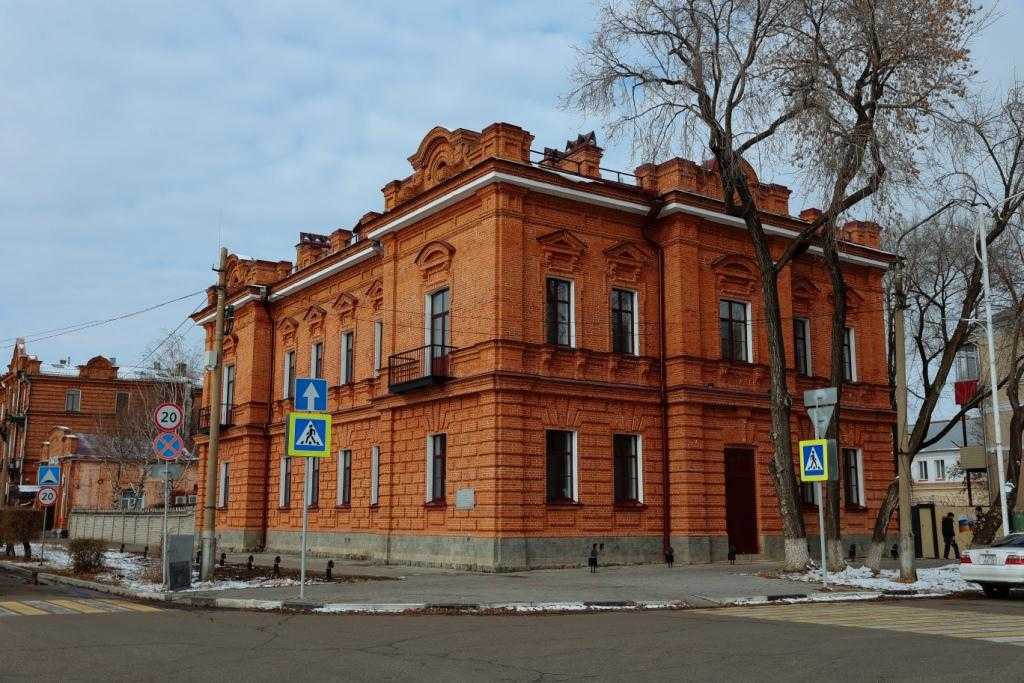 Здание