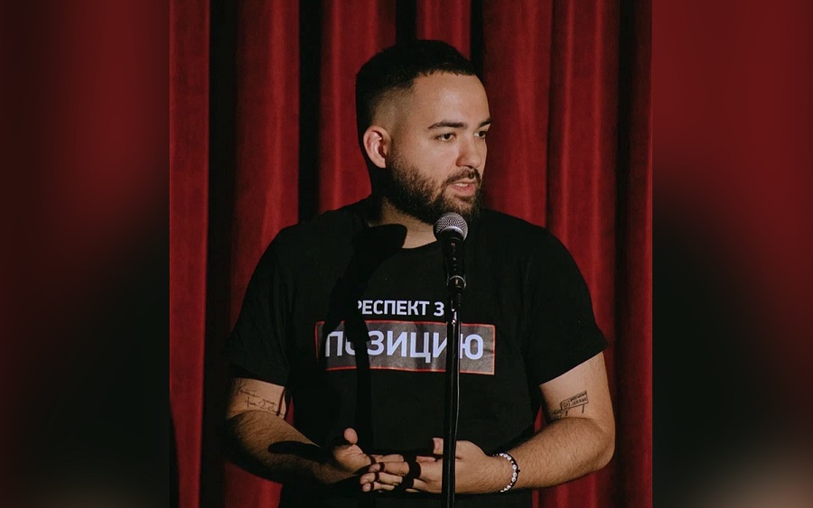 Комик Гарик Оганисян 