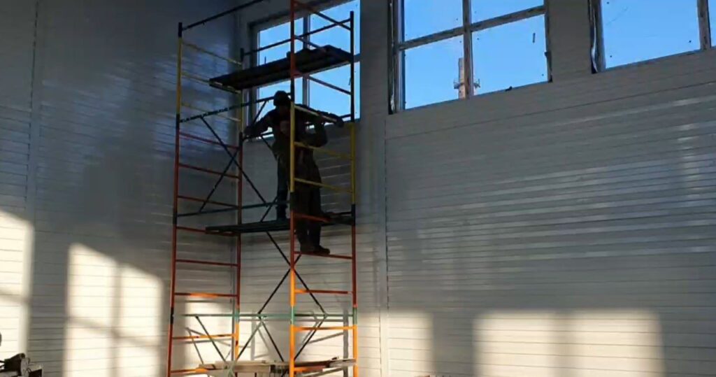 Модульный спортзал в Серышеве будет сдан уже через месяц