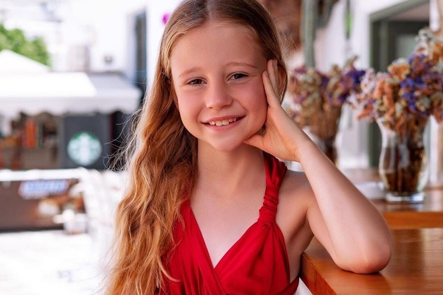 Десятилетняя школьница из Краснодара вошла в топ-10 самых богатых блогеров мира