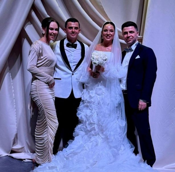 Солист группы «Иванушки International» Кирилл Туриченко сыграл свадьбу с Дарьей Тарасовой