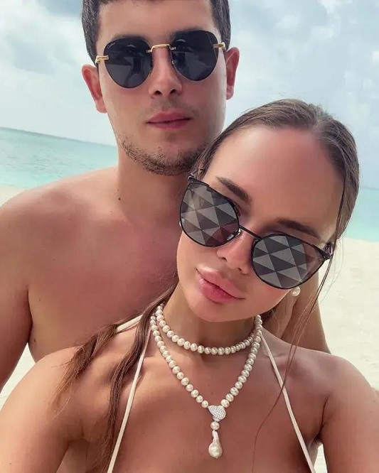 Яна Кошкина впервые показала лицо молодого мужа