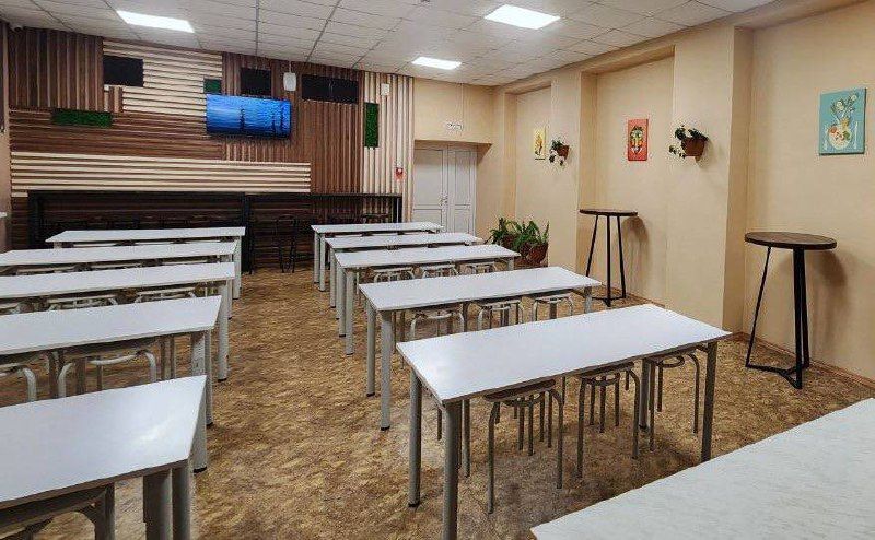 Мэр Благовещенска похвастался обновленной столовой в одной из городских школ