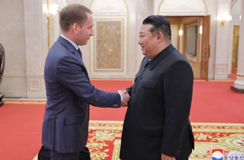 Александр Козлов встретился с Ким Чен Ыном