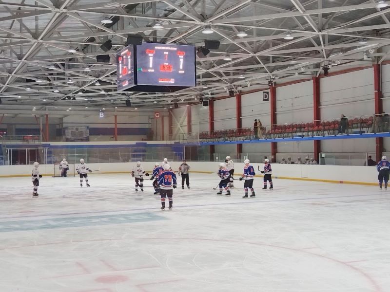 Амурские хоккеисты ночами борются за путевки в Сочи