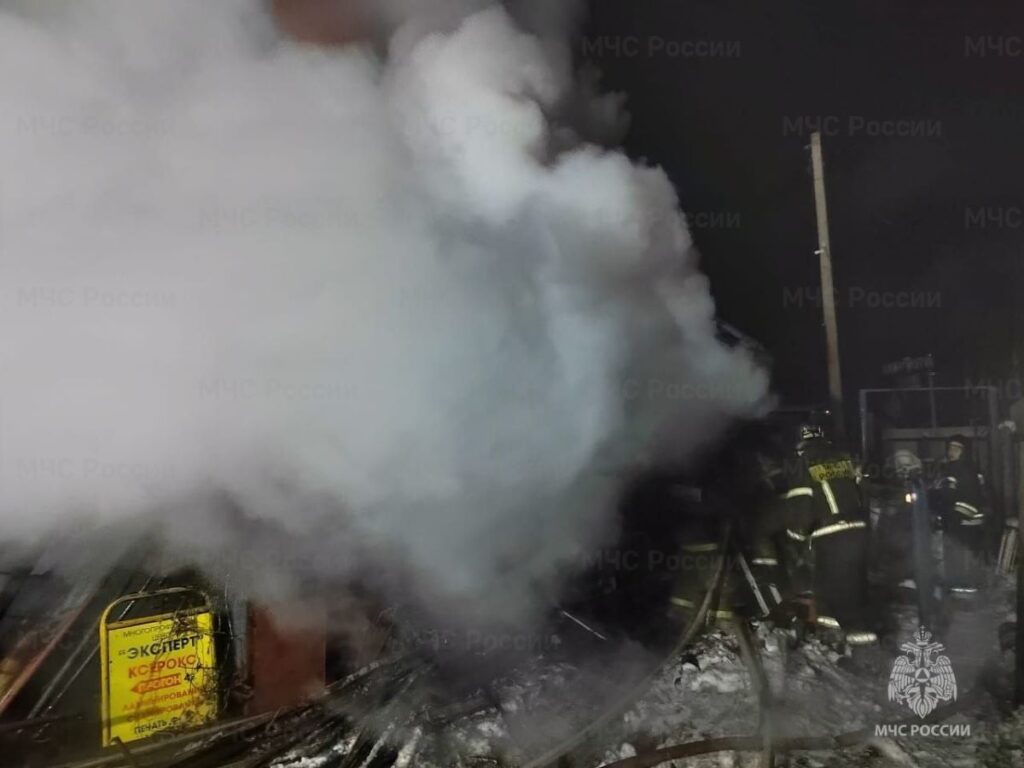 В Приамурье в сгоревшем доме найден мертвый мужчина
