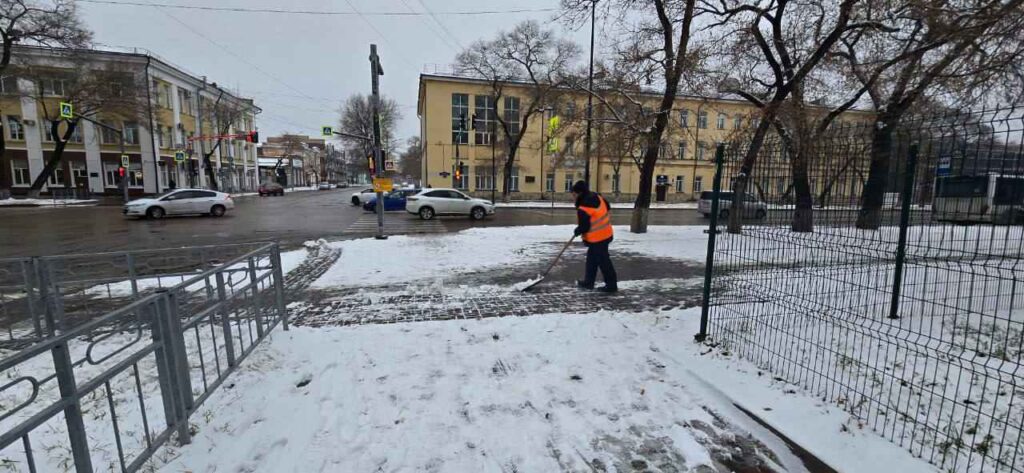 Уборка снега