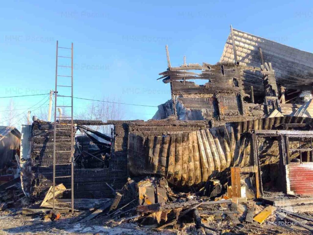 Сгоревший дом