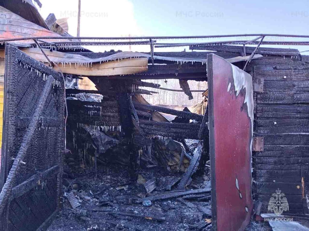 Сгоревший дом