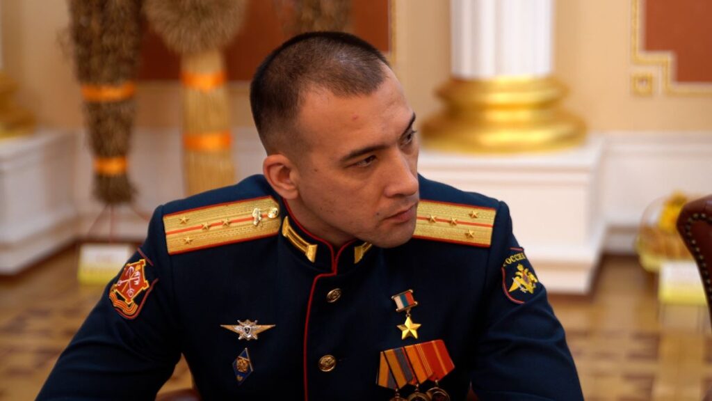 Губернатор Приамурья встретился с легендарными Героями России