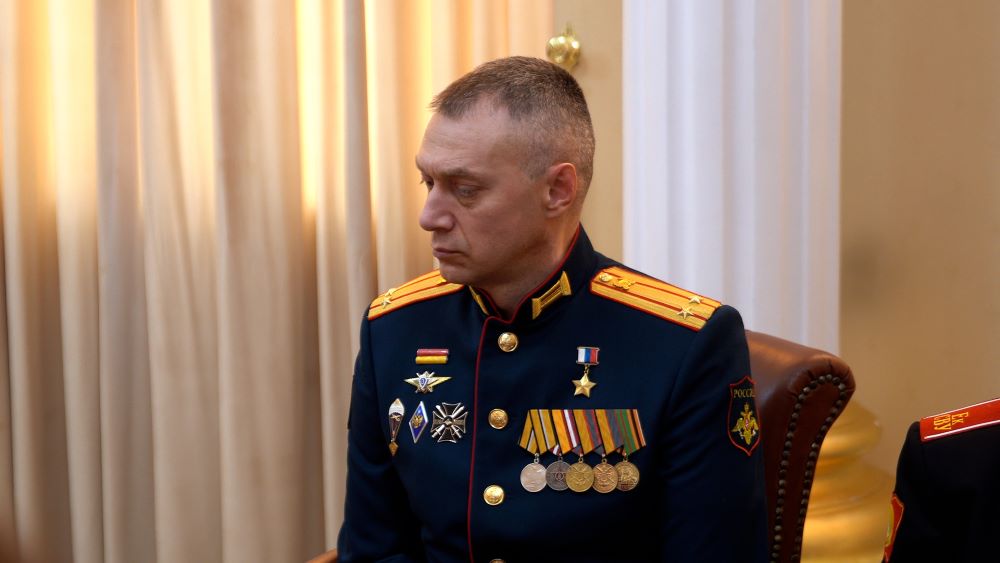 Губернатор Приамурья встретился с легендарными Героями России