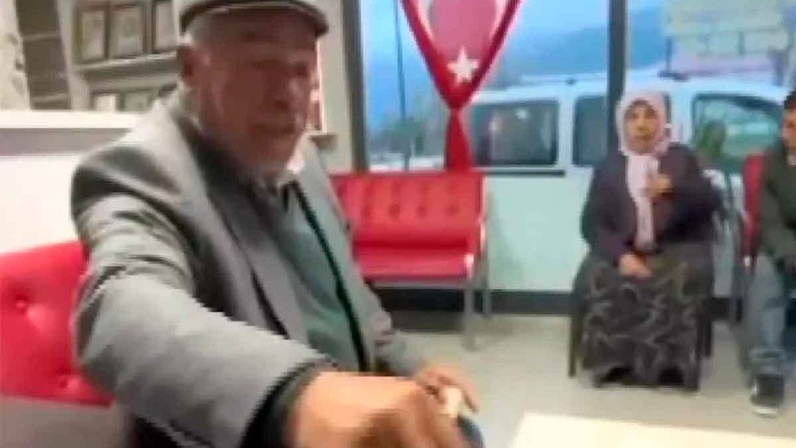 Житель Турции нашёл в купленном шкафу 12 золотых монет и вернул владельцу