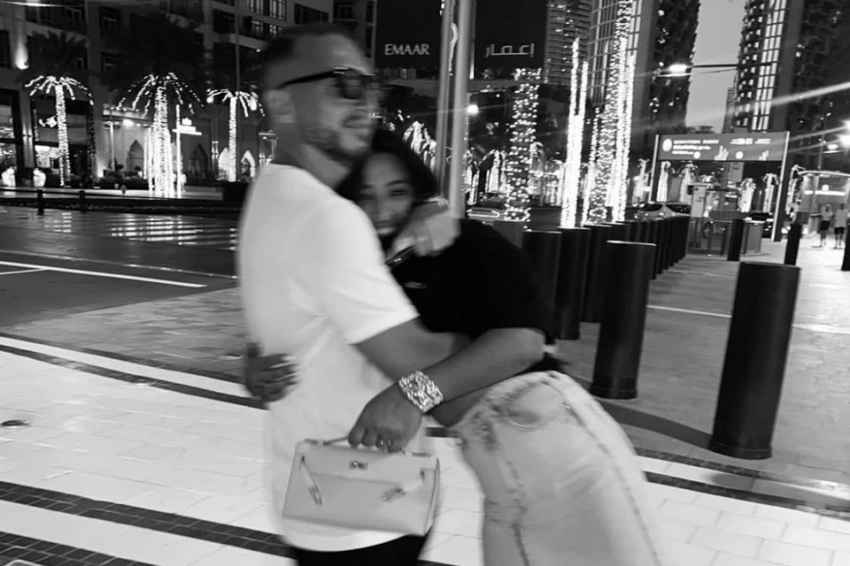 Алсу отреагировала на снимок бывшего мужа в объятиях её подруги