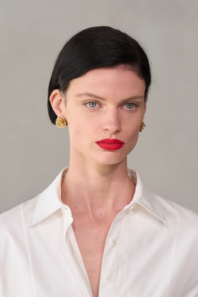 как сохранить молодость, как продлить молодость, молодость кожи, здоровый образ жизни, стильная одежда, одежда которая молодит, правильное питание