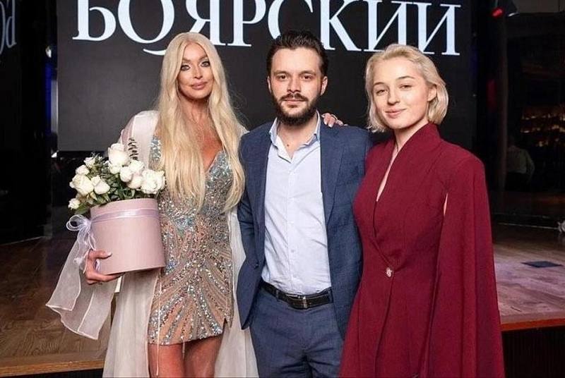 Анастасия Волочкова раскрыла дату свадьбы дочери 