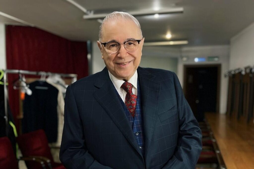 Евгений Петросян