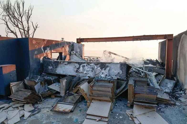 Пэрис Хилтон показала руины сгоревшего дома в Лос-Анджелесе