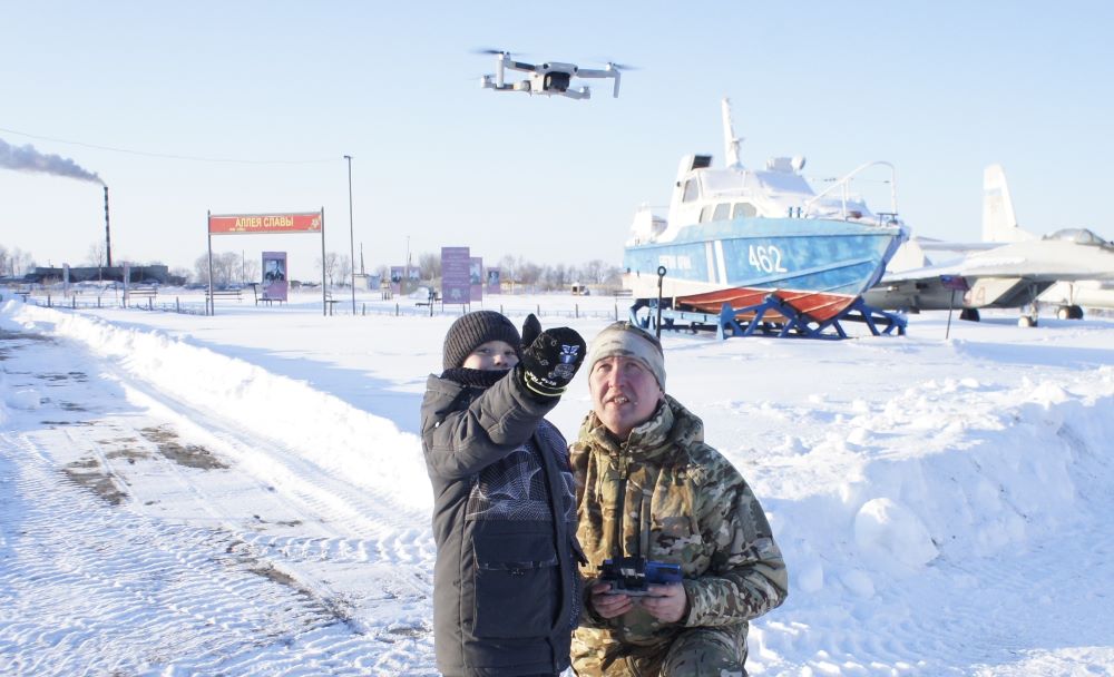 Амурские военнослужащие исполнили новогодние желания детей
