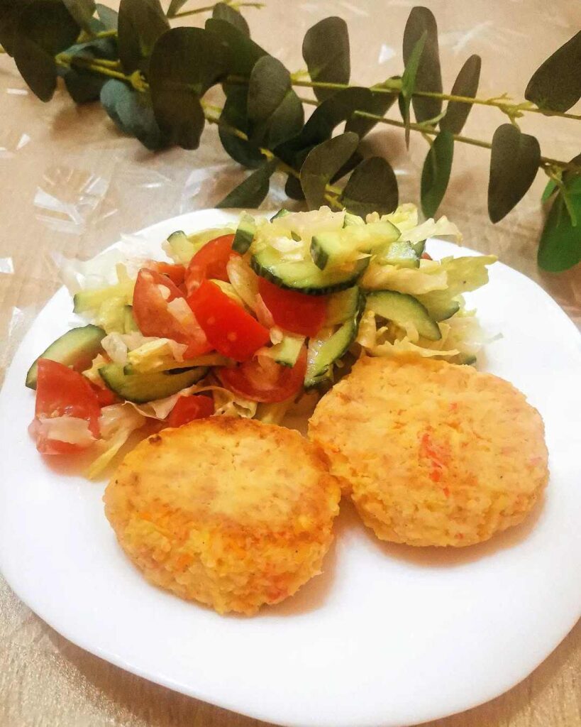 блюда из курицы, рецепты курицы, салат с курицей, куриный рулет, куриные котлеты, пп котлеты