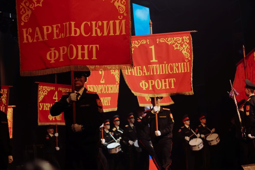 Василий Орлов наградил выдающихся амурчан