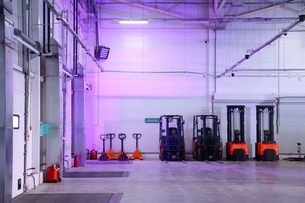 В Амурской области торжественно открыли первый в стране торгово-логистический центр OZON