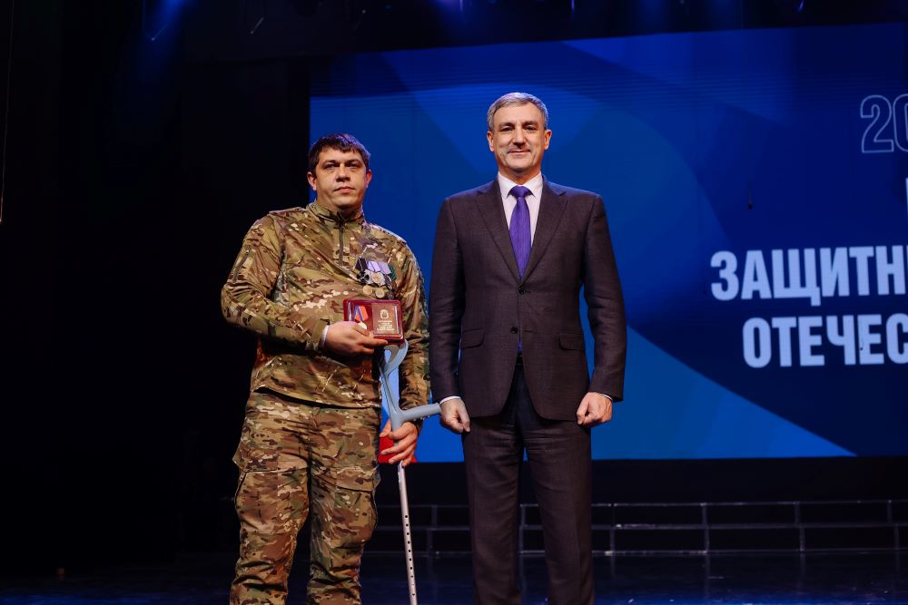 Василий Орлов наградил выдающихся амурчан