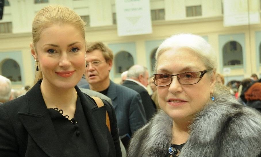 Лидия Федосеева-Шукшина и Мария Шукшина