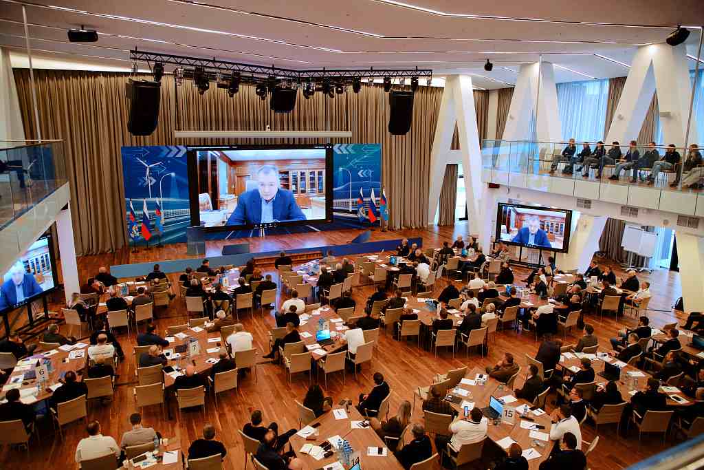 Василий Орлов рассказал о комплексном преображении амурских городов в Москве